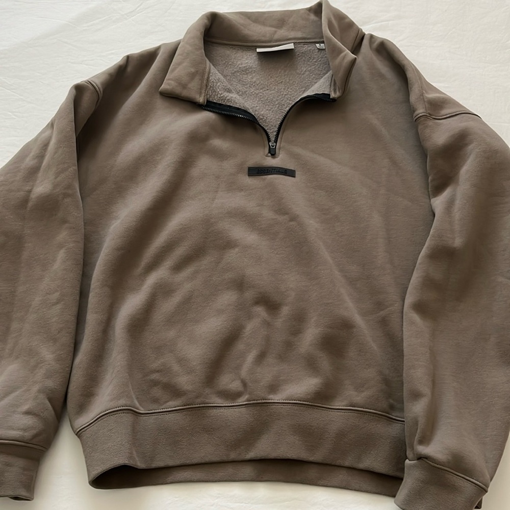 ESSENTIALS Pullover Sweater